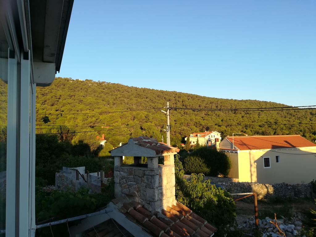 Apartment Neno - Terrace & Parking Veli Losinj Exterior photo