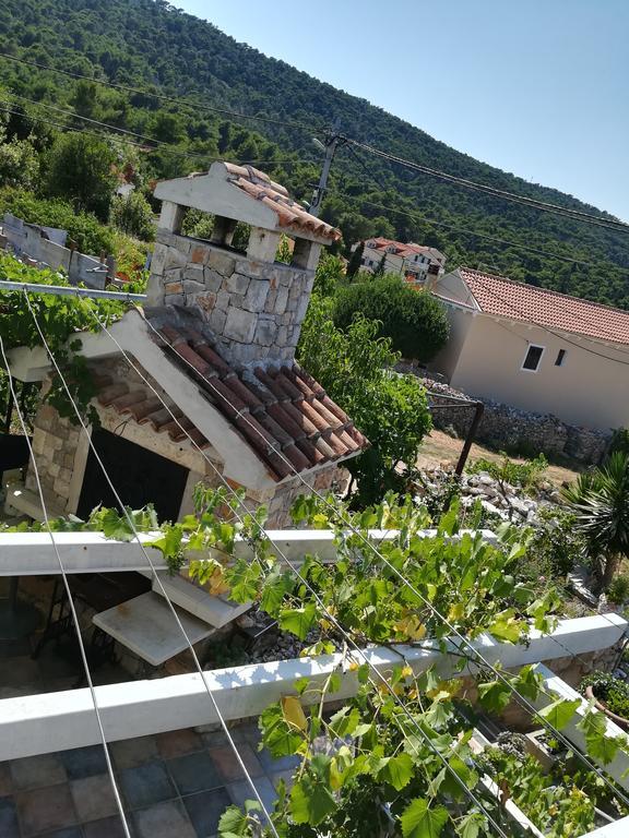 Apartment Neno - Terrace & Parking Veli Losinj Exterior photo