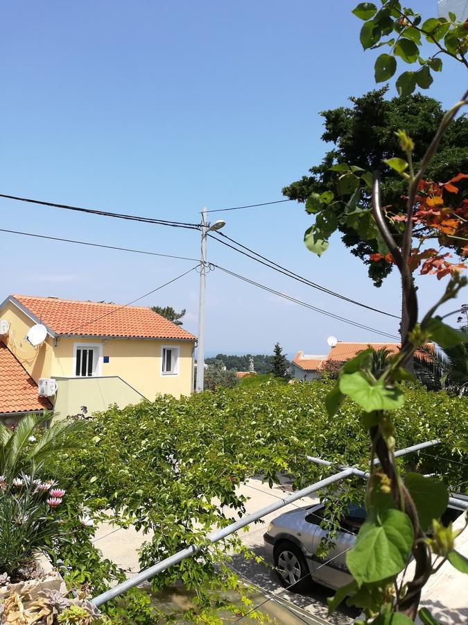 Apartment Neno - Terrace & Parking Veli Losinj Exterior photo
